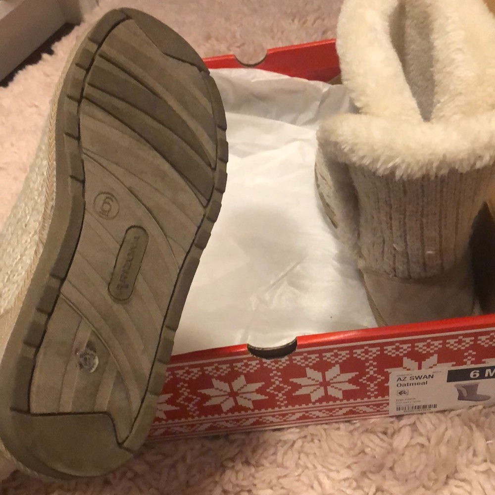 Boots - Picture 2 of 3